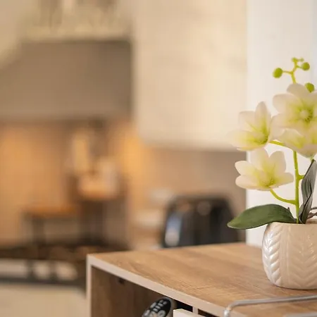 דירה Apartment, Comodo Tra Il Centro E Il Mare