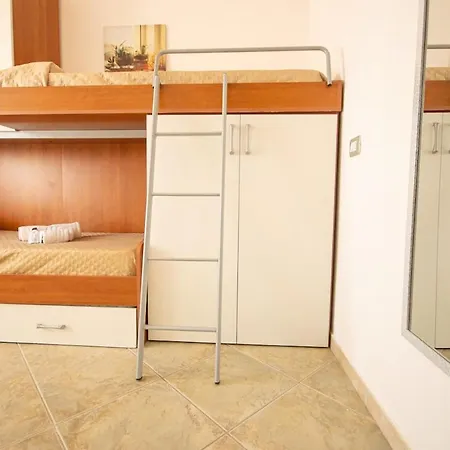 Apartment, Comodo Tra Il Centro E Il Mare דירה *