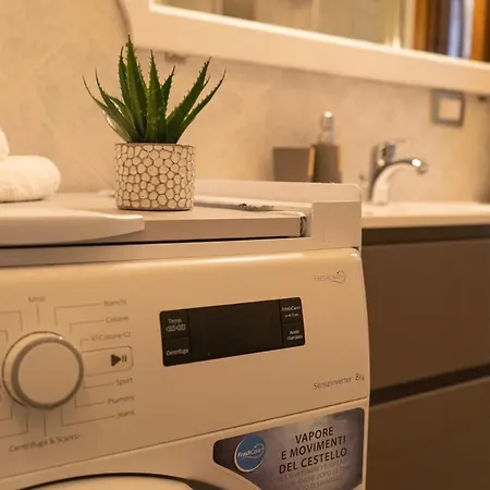 Apartment, Comodo Tra Il Centro E Il Mare 아파트 *